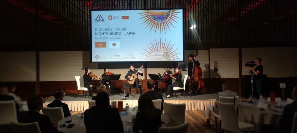<p>Predsjednica PKCG je na poslovnom forumu privrednika, koji je u Osaki organizovala PKCG, navela da Crna Gora i Japan mogu biti geografski udaljeni, ali da ih spajaju zajedničke vrijednosti, posvećenost inovacijama, duboko poštovanje tradicije i vizija koja gleda u budućnost</p>