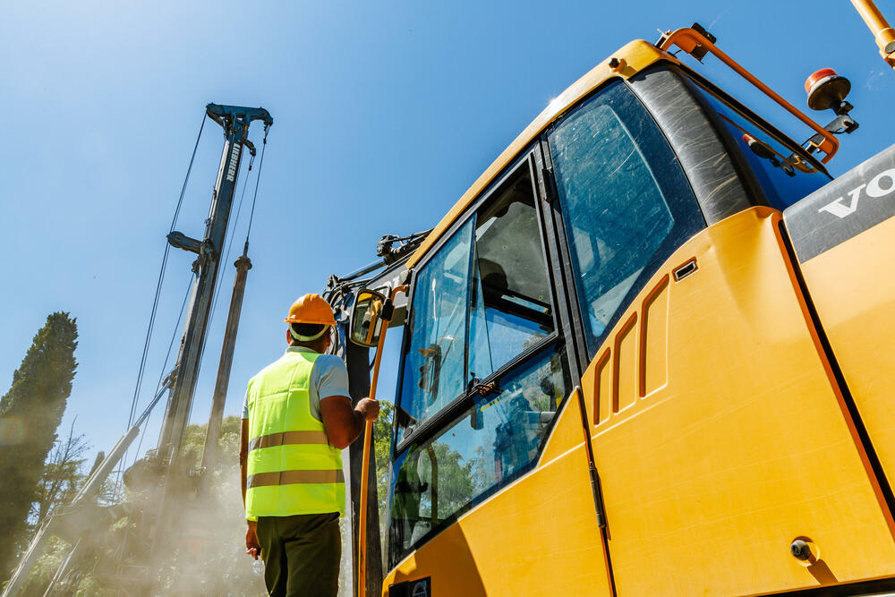 <p>Međunarodne grpacije u realizaciju projekta uložiće 178 miliona eura direktnih investicija dok se u saopštenju ističe da se ukupni ekonomski efekat procjenjuje na čak 278 miliona eura u narednih deset godina</p>