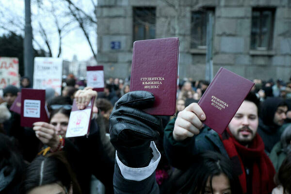 Vučićeva mustra iz devedesetih