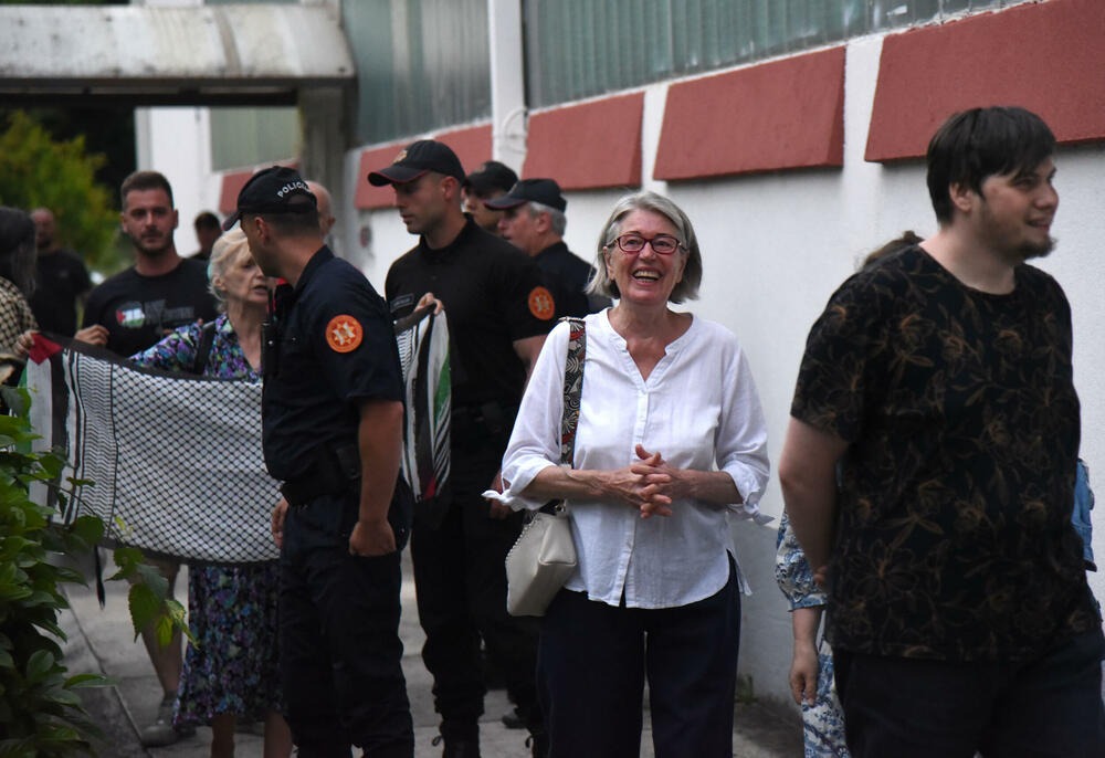 <p>Protest je organizovao Pokret solidarnosti sa Palestinom, a obezbjeđivale su ga policijske snage</p>