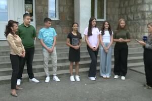 Znanje ne izlazi iz mode: Šest učenika škole "Milan Vukotić" iz...