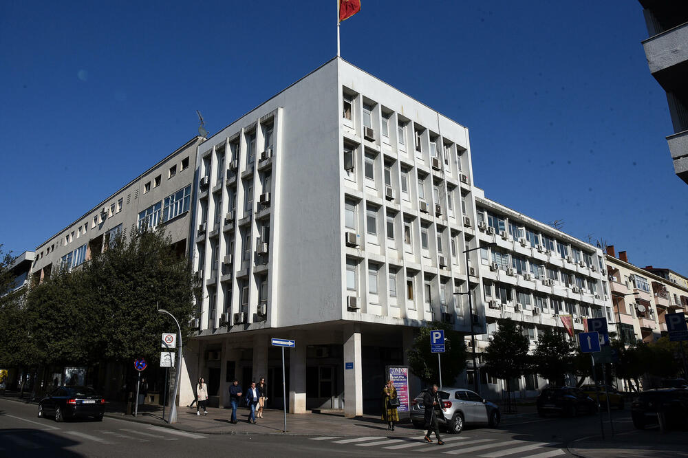 Odluku će donijeti nakon analiza dokaza: Sjedište tužilaštva, Foto: Luka Zeković