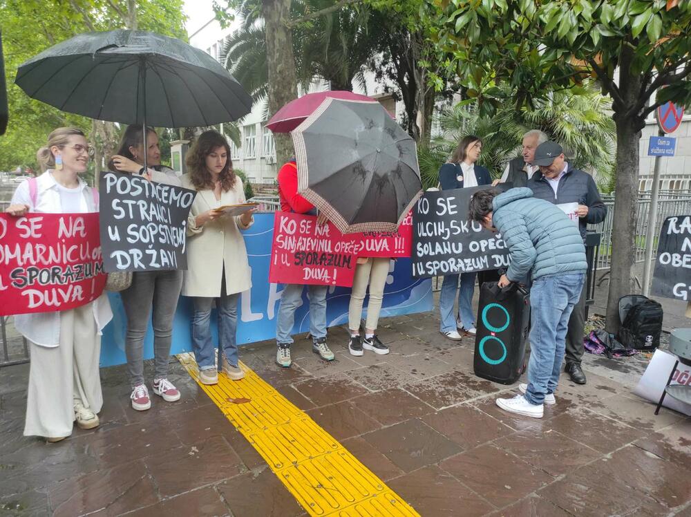 protest Velika plaža ili velika laža