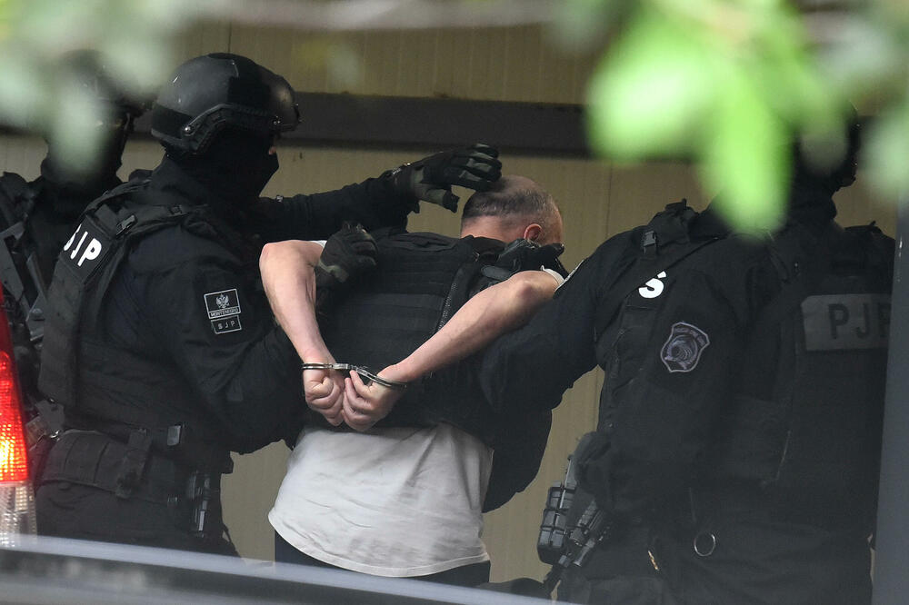 Privođenje Delića u Viši sud, Foto: Boris Pejović