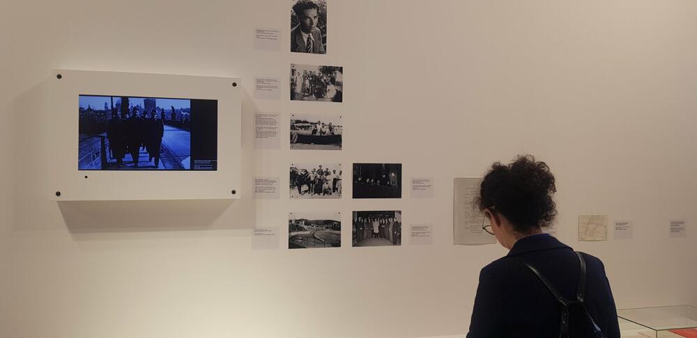 <p>Izložba "Veljko Vlahović, glas slobodne Jugoslavije" otvorena večeras u 18h u Muzeju Jugoslavije u Beogradu</p>