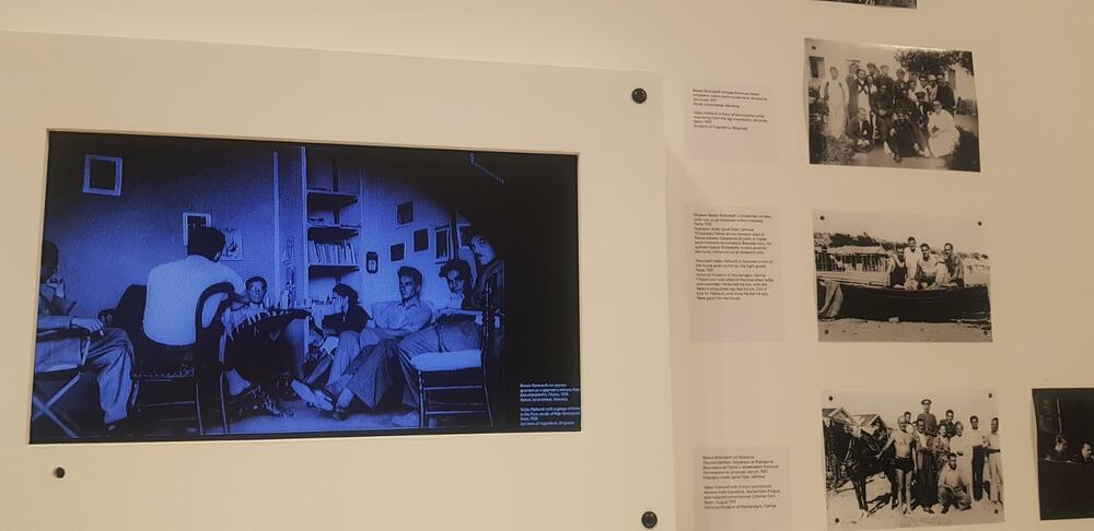 <p>Izložba "Veljko Vlahović, glas slobodne Jugoslavije" otvorena večeras u 18h u Muzeju Jugoslavije u Beogradu</p>