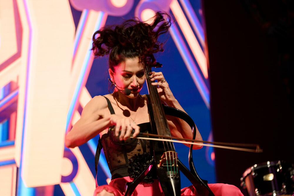 <p>Pod zvjezdanim nebom i ispred drevnih zidina Katedrale Svetog Tripuna, sinoć je svečano otvoreno četvrto izdanje CIM Foruma, regionalne platforme koja iz godine u godinu okuplja najistaknutije stručnjake iz oblasti komunikacija, medija, umjetnosti, tehnologije i kreativnih industrija.</p>