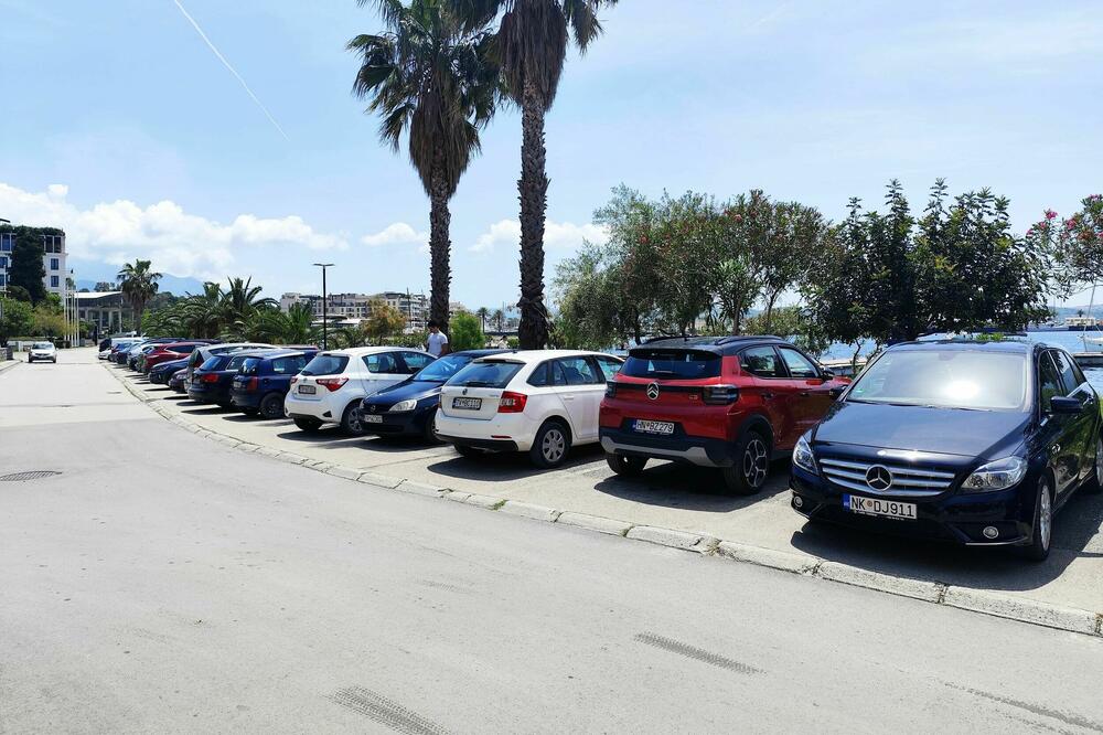 Sporni parking na Seljanovu, Foto: Siniša Luković