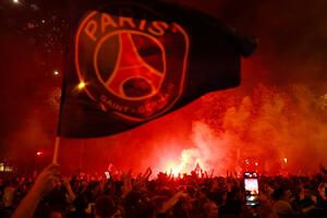 Burna proslava prerasla u nerede, u Francuskoj dvoje stradalih,...