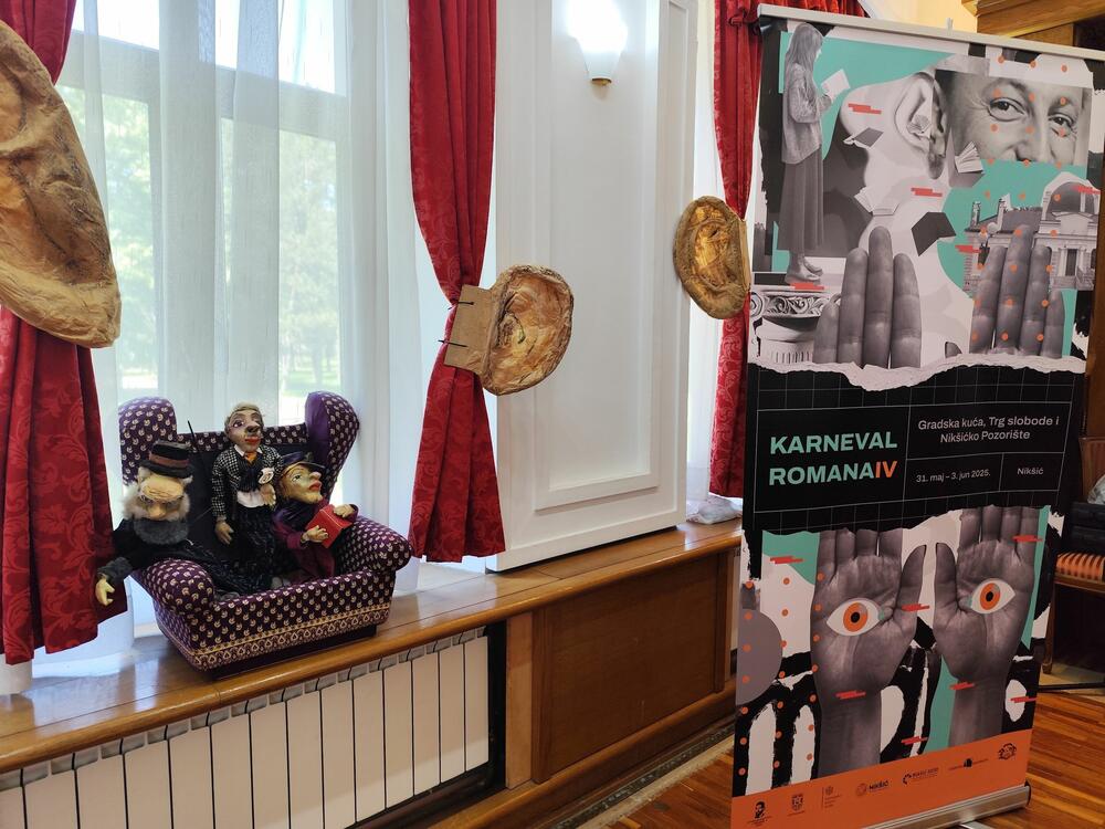 <p>U Nikšiću počeo IV „Karneval romana“ koji se održava pod sloganom „Otvoreni grad“ i traje do 3. juna</p>
