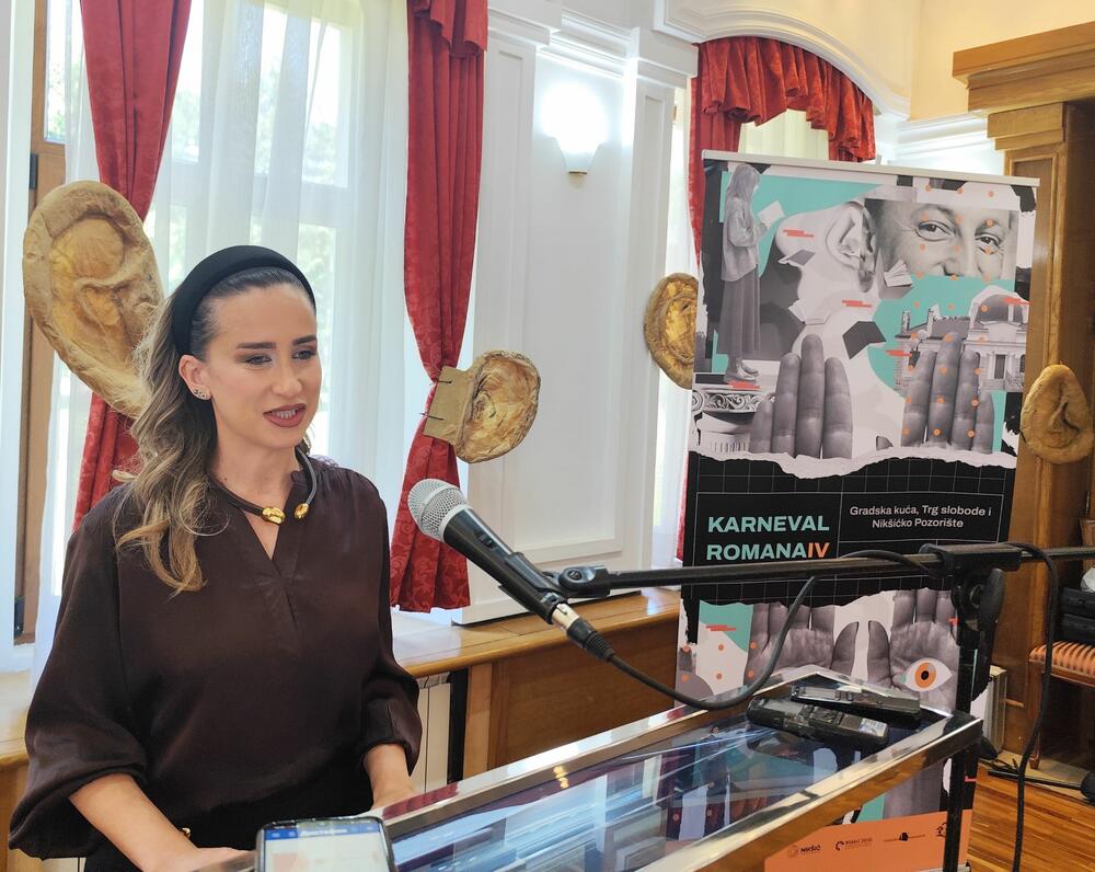 <p>U Nikšiću počeo IV „Karneval romana“ koji se održava pod sloganom „Otvoreni grad“ i traje do 3. juna</p>