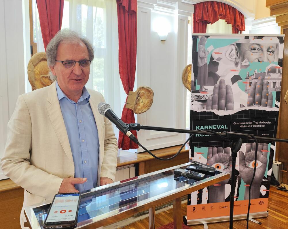 <p>U Nikšiću počeo IV „Karneval romana“ koji se održava pod sloganom „Otvoreni grad“ i traje do 3. juna</p>