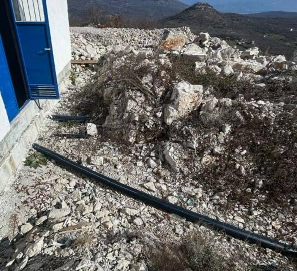 <p>"Građani Podgorice zaslužuju da znaju istinu i da više nikada ne budu taoci nestručnosti, bahatosti i zloupotrebe javnih sredstava", kažu Demokrate</p>