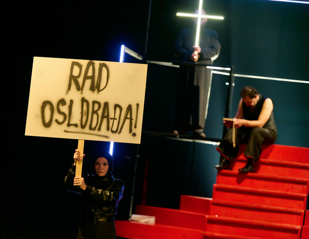 Scena iz predstave, Foto: Duško Miljanić