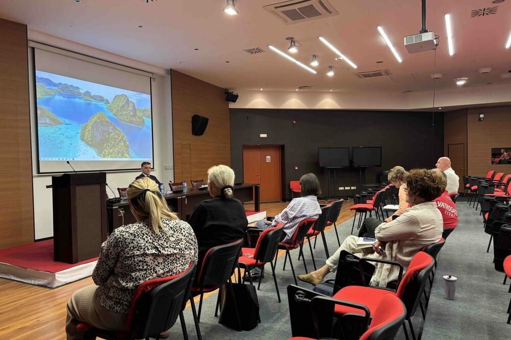 Sa sastanka, Foto: Opština Tivat