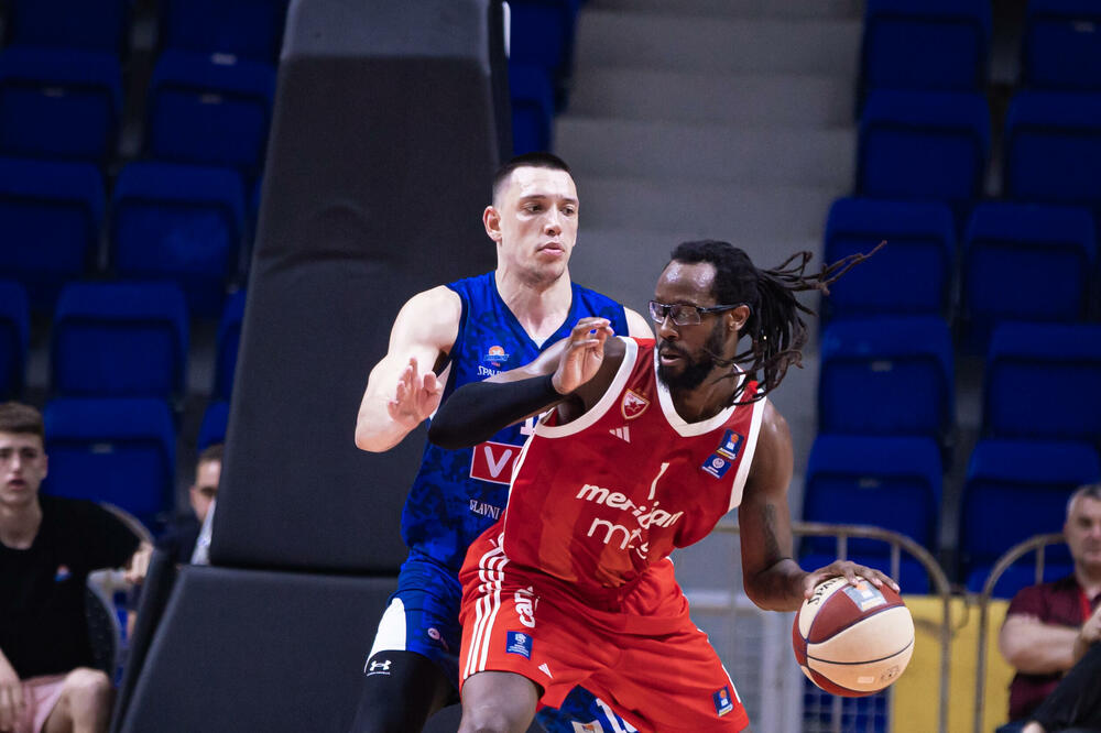 Braun i Tanasković na sinoćnjem meču, Foto: KK Budućnost Voli/Filip Roganović