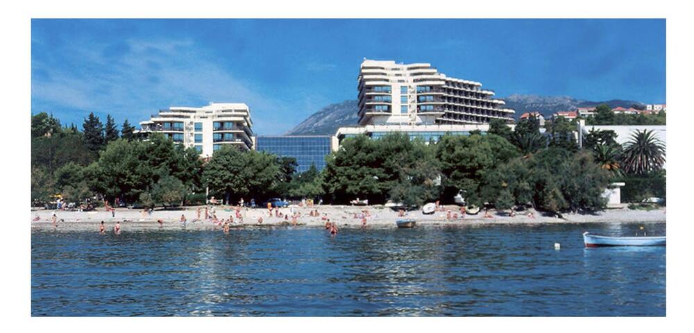 Pacijenti iz Norveške na plaži Instituta “Dr Simo Milošević” ('Studija o negativnom uticaju rasutih zagađivača' Lj. Radoičića)