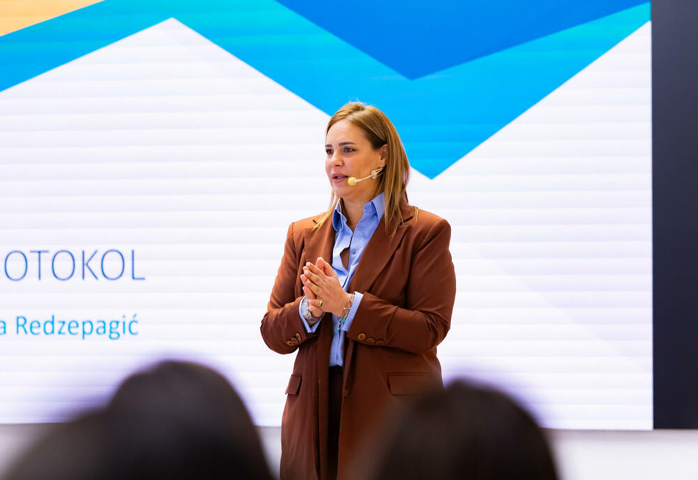 <p>Iz Asocijacije liderki Crne Gore (ALCG) je saopšteno da je u njihovoj organizaciji na Ekonomskom fakultetu u Podgorici održana edukativna radionica "Stil ostavlja utisak", posvećena poslovnom protokolu i stilu kao ključnim elementima savremenog liderstva</p>