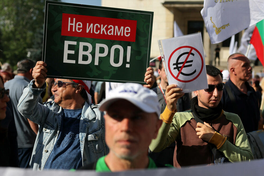 Sa jučerašnjih protesta u Sofiji, Foto: Rojters