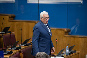 Minimum podrške Mandiću: Podgrijane spekulacije o krizi unutar...