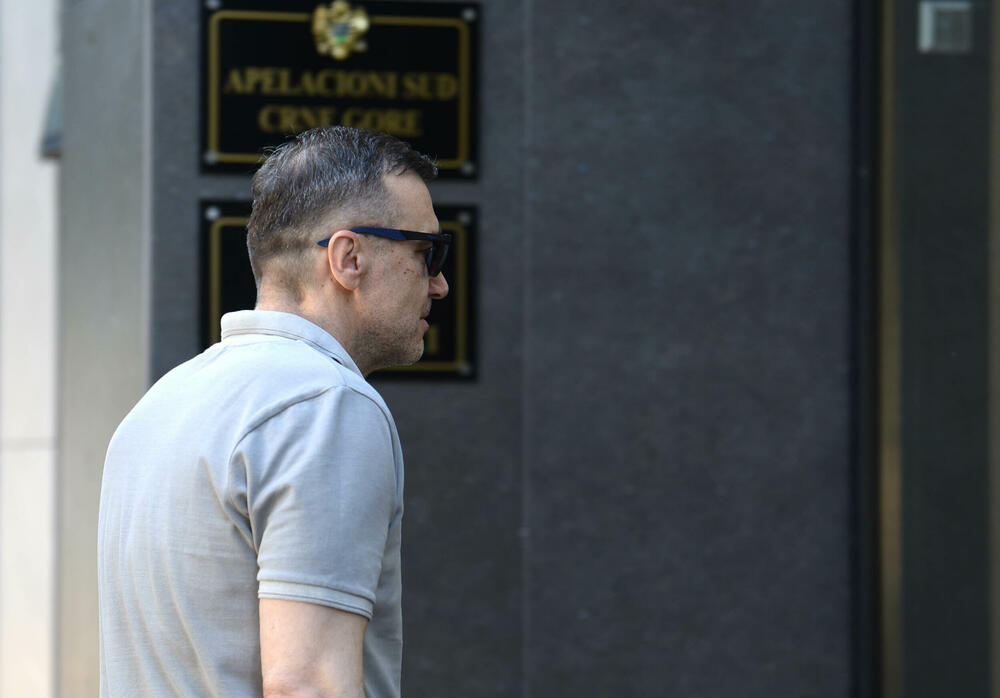 <p>Advokat Vesne Medenice, Zdravko Begović je ukazao da njegova branjenica ima ozbiljne probleme zbog dugog sjedjenja</p>  <p>"Neće ona da ometa ovaj postupak samo da povedete računa da to bude u nekim granicama koje su prihvatljive za nju da ročišta ne traju pet sati", naglasio je Begović</p>  <p>Vijeće sutkinje Vesne Kovačević odbilo je predlog odbrane optuženog Luke Bakoča da mu se ukine pritvor</p>