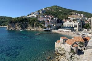 "Budvanska" traži zakupce za četiri plaže