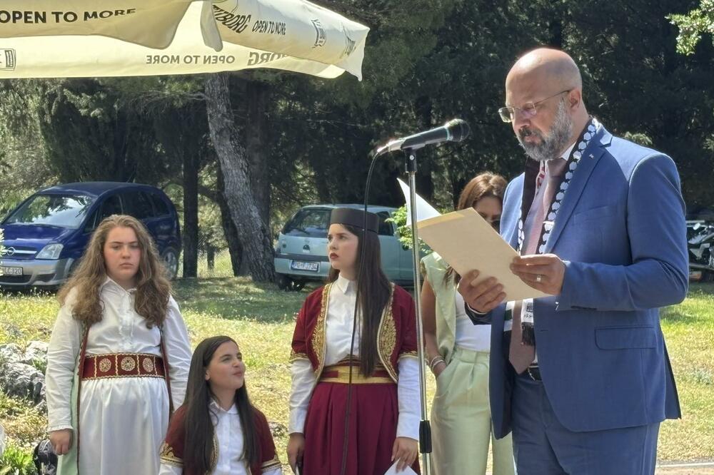 Alhantuli na proslavi, Foto: Privatna arhiva