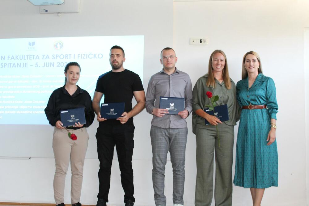 <p>U prethodnoj godini, prema riječima dekana, predano su radili i na domaćem i na međunarodnom polju, aktivno učestvuju u Erasmus programima, potpisani su mnogi međunarodni sporazumi sa partnerskim institucijama, ugostili su brojne stručnjake iz oblasti sporta...</p>