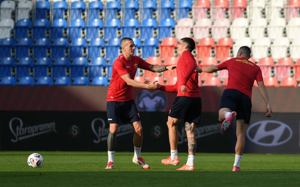 <p>Crna Gora sjutra protiv Češke (20.45) igra važan kvalifikacioni duel</p>