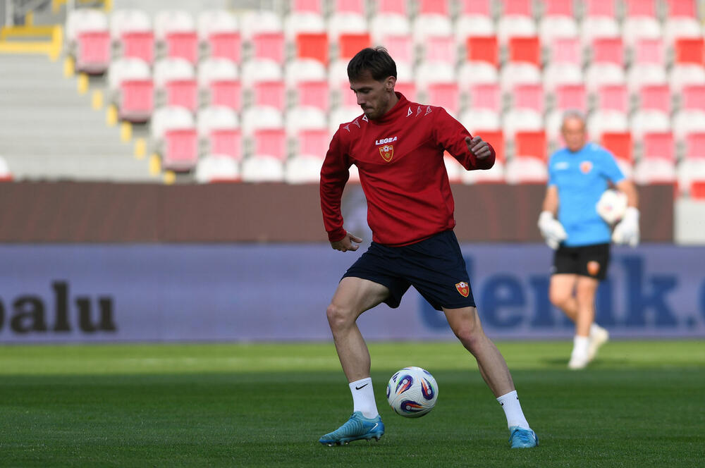 <p>Crna Gora sjutra protiv Češke (20.45) igra važan kvalifikacioni duel</p>