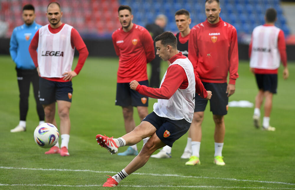 <p>Crna Gora sjutra protiv Češke (20.45) igra važan kvalifikacioni duel</p>