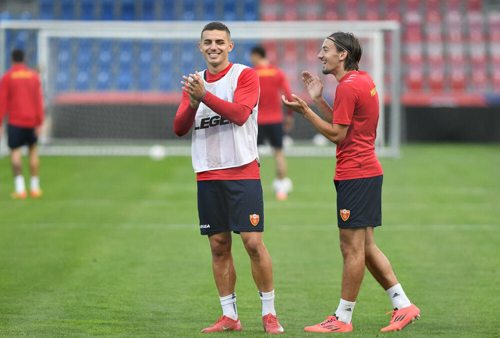 <p>Crna Gora sjutra protiv Češke (20.45) igra važan kvalifikacioni duel</p>