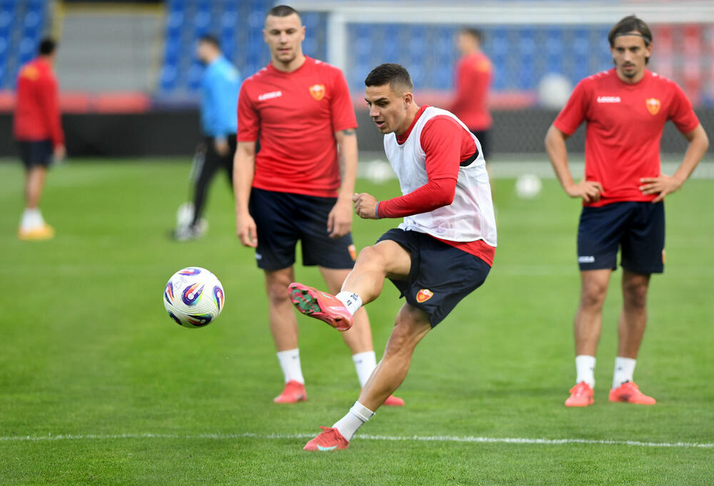 <p>Crna Gora sjutra protiv Češke (20.45) igra važan kvalifikacioni duel</p>