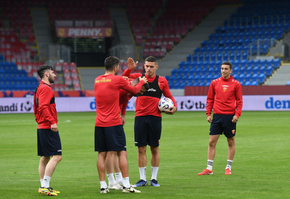 <p>Crna Gora sjutra protiv Češke (20.45) igra važan kvalifikacioni duel</p>