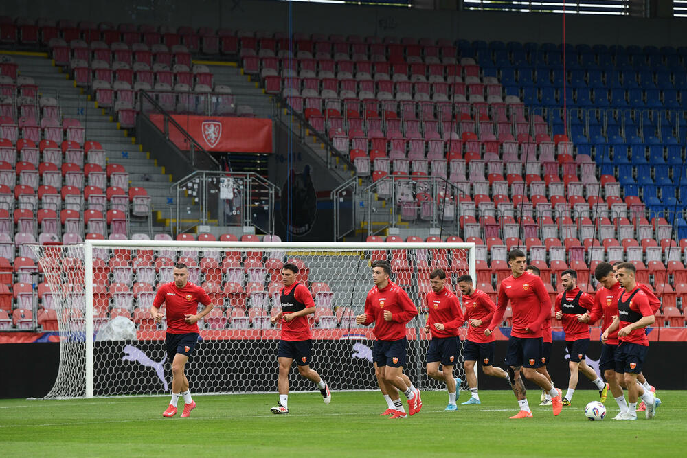 <p>Crna Gora sjutra protiv Češke (20.45) igra važan kvalifikacioni duel</p>