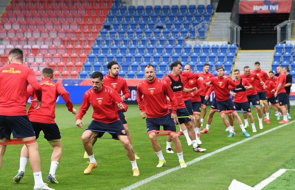 <p>Crna Gora sjutra protiv Češke (20.45) igra važan kvalifikacioni duel</p>