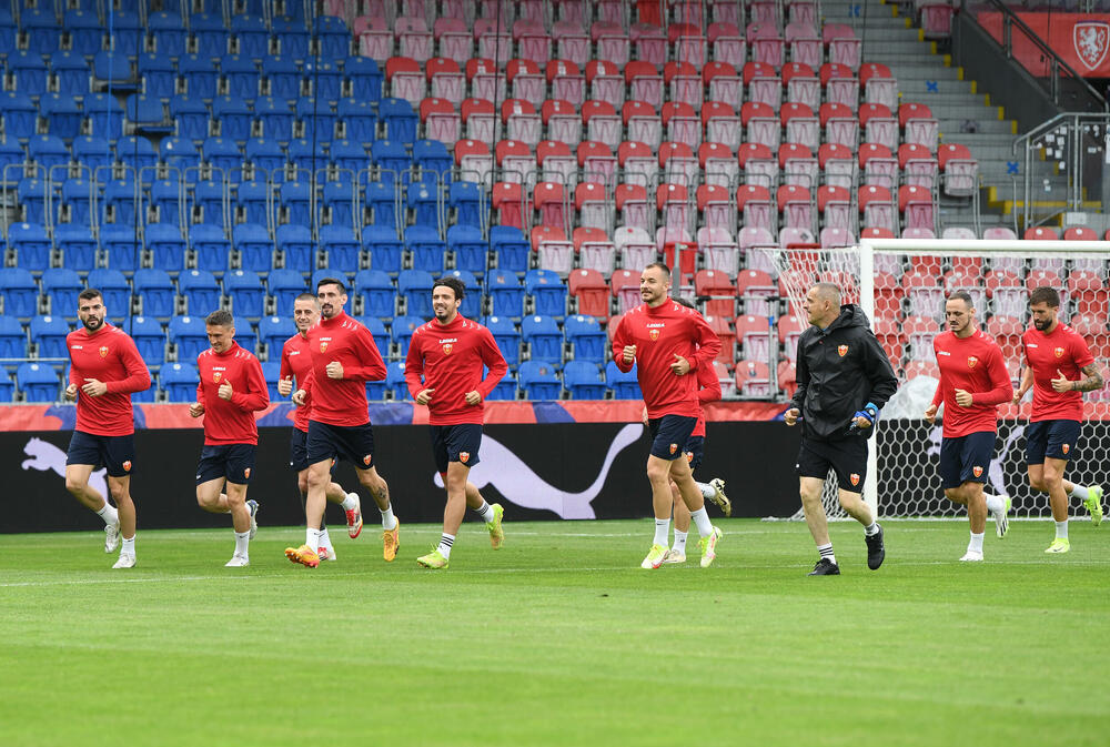 <p>Crna Gora sjutra protiv Češke (20.45) igra važan kvalifikacioni duel</p>