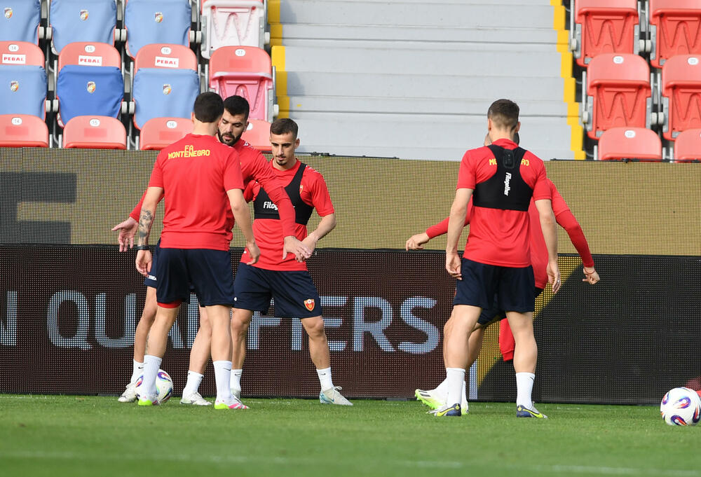 <p>Crna Gora sjutra protiv Češke (20.45) igra važan kvalifikacioni duel</p>