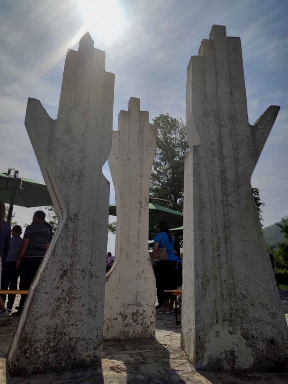 <p>Pivljani se okupili da obilježe stradanje svojih plemenika, kao i slavu spomen-hrama koji je u Dolima sagrađen</p>