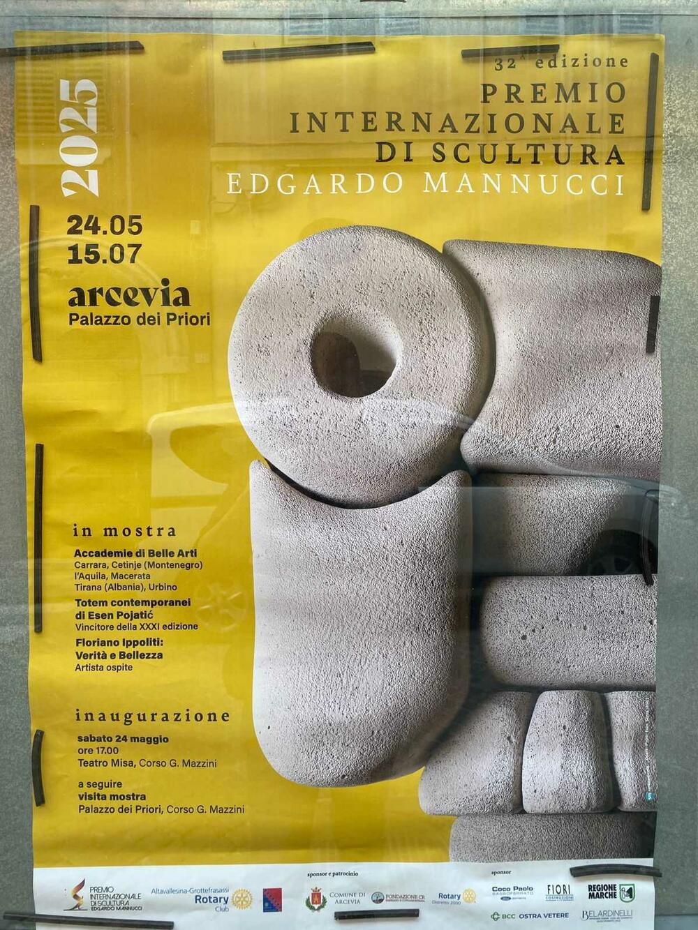 <p>Nakon samostalne izložbe u Italiji, mladi pljevaljski umjetnik “Vijestima” najavljuje i predstavljanje u Crnoj Gori</p>