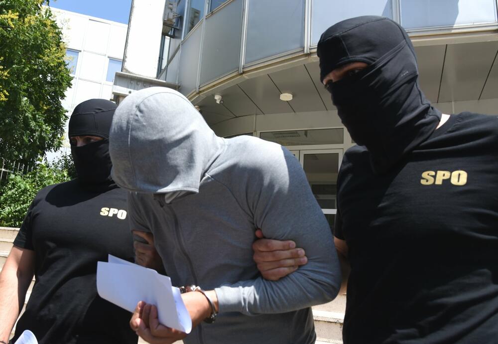 <p>U jutrošnjoj akciji uhapšeni i Dejan Milić, Radoje Dakić, Mileta Simanić i Adnan Suković;</p>  <p>SPO je tokom popodneva uhapsio i vlasnika firme "MP Šped Trans" Predraga Madžgalja, koja se bavi drumskim prevozom tereta.</p>