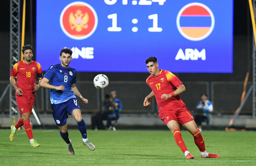 <p>Jun će se pamtiti po debiju iz snova Vasilija Adžića i Andrije Bulatovića, ali i po rekorderu Stevanu Jovetiću</p>