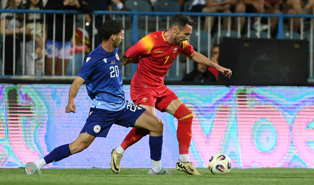 <p>Jun će se pamtiti po debiju iz snova Vasilija Adžića i Andrije Bulatovića, ali i po rekorderu Stevanu Jovetiću</p>