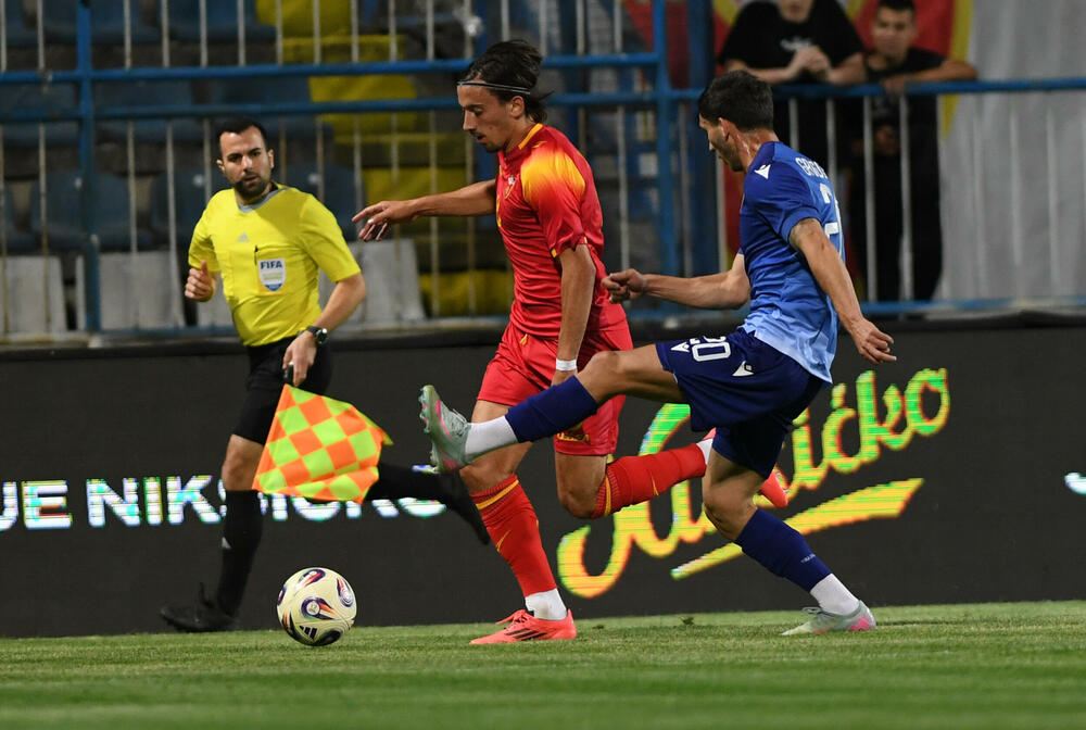 <p>Jun će se pamtiti po debiju iz snova Vasilija Adžića i Andrije Bulatovića, ali i po rekorderu Stevanu Jovetiću</p>