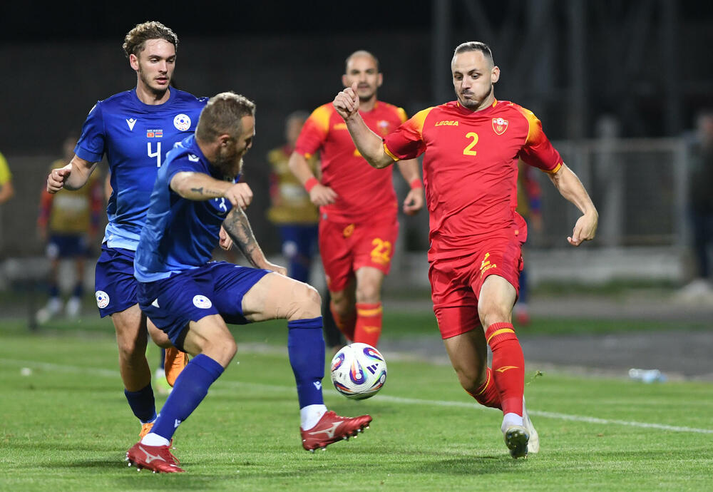 <p>Jun će se pamtiti po debiju iz snova Vasilija Adžića i Andrije Bulatovića, ali i po rekorderu Stevanu Jovetiću</p>