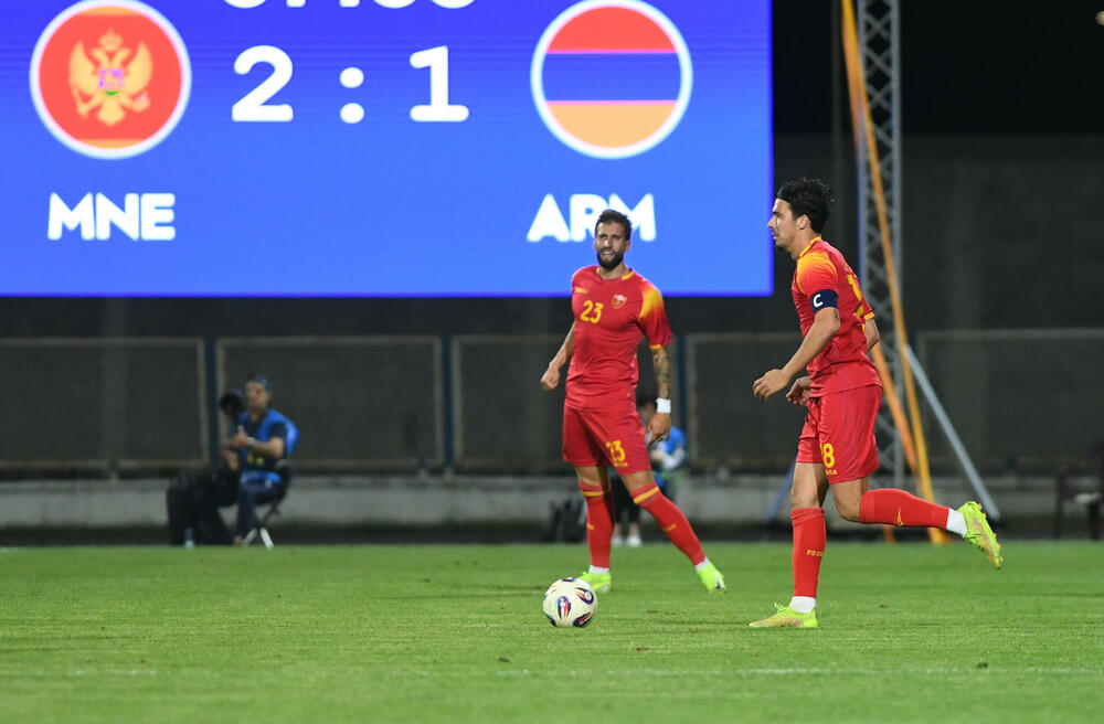 <p>Jun će se pamtiti po debiju iz snova Vasilija Adžića i Andrije Bulatovića, ali i po rekorderu Stevanu Jovetiću</p>