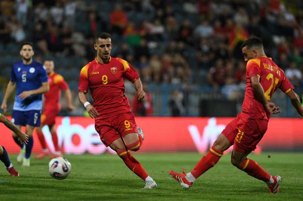 Trenutak kada je Bulatović zatresao mrežu na debiju