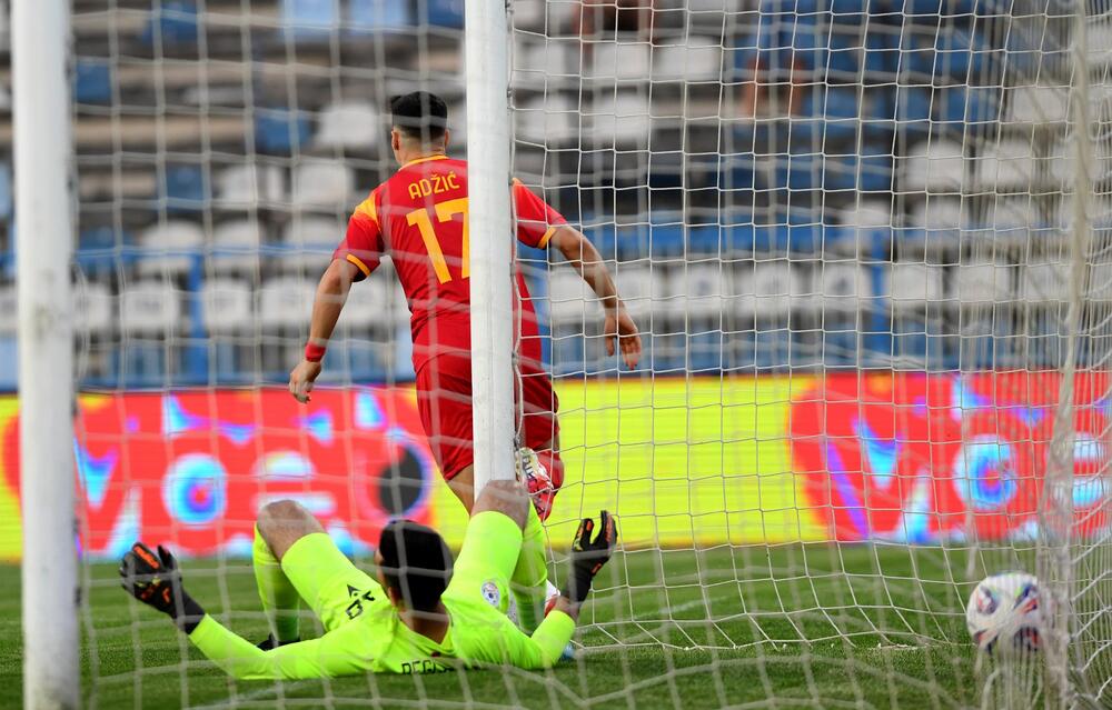 <p>Jun će se pamtiti po debiju iz snova Vasilija Adžića i Andrije Bulatovića, ali i po rekorderu Stevanu Jovetiću</p>