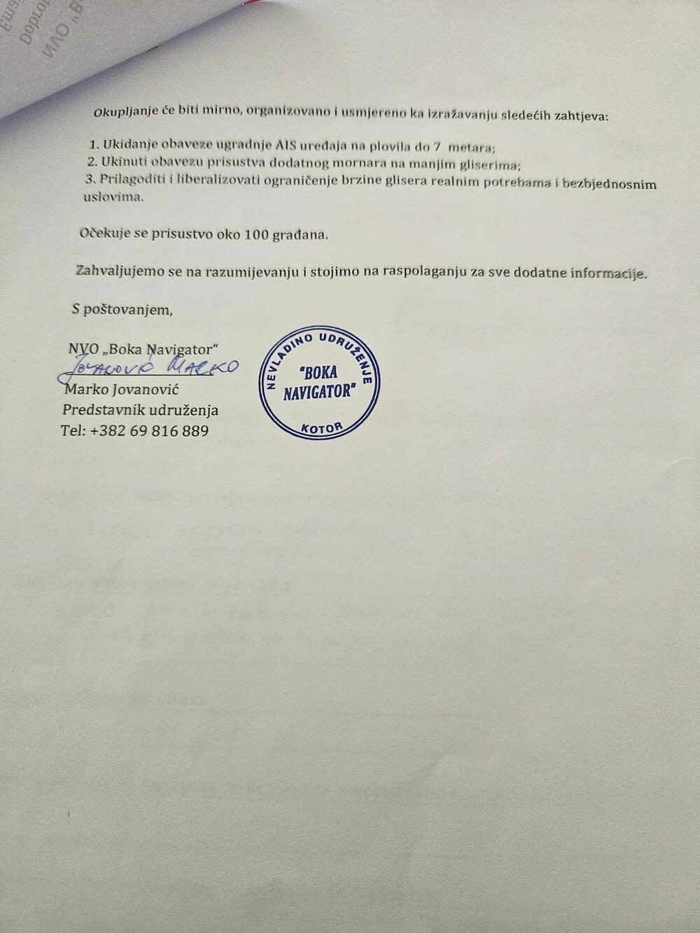 <p>Gliseraši su, u dopisu koji su poslali kotorskoj policiji i u koji su "Vijesti" imale uvid, saopštili da su se na javni protest odlučlili "kako bi smo skrenuli pažnju javnosti i insitiutucija na ozbiljnost situacije" u kojoj su se našli zbog namjere Ministarstva pomorstva da novim Zakonom o sigurnosti plovidbe čije je donošenje u proceduri i pojačanim mjerama nadzora na moru, poveća stepen sigurnosti plovidbe u zalivu Boke</p>