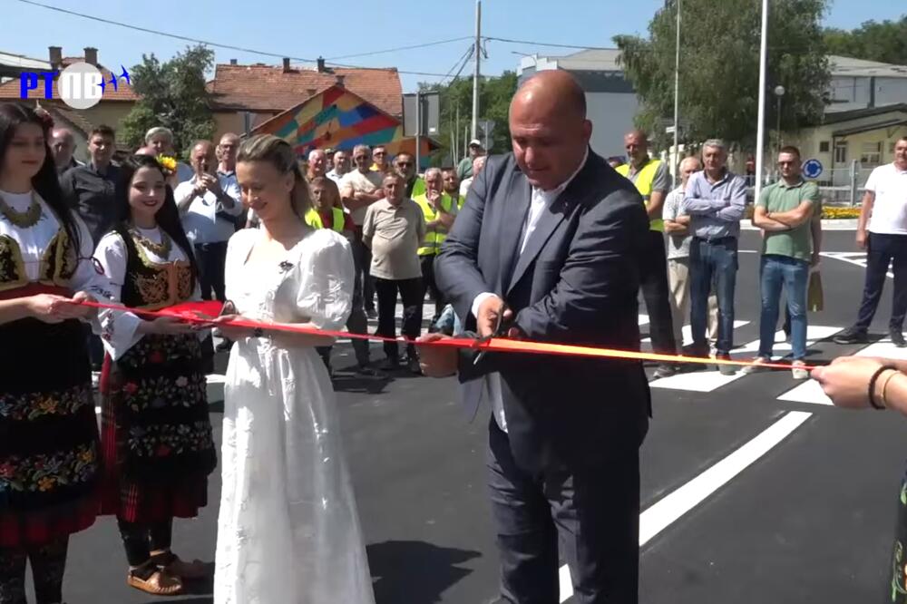 Tvrdi da su građani “samoinicijativno nadjenuli” ime kružnom toku: Vraneš, Foto: Screenshot/YouTube